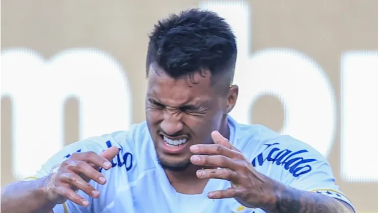 Foto: Marcello Zambrana/AGIF - Marcos Leonardo não está bem com o Santos