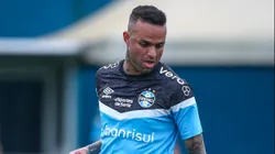 FOTO: LUCAS UEBEL/GREMIO FBPA - Luan não deixa boas lembranças no Corinthians.