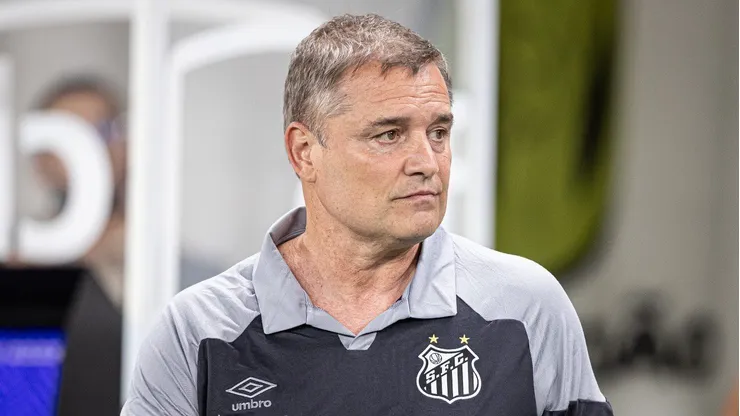 Todo mundo ficou assustado: Diego Aguirre muda de ideia e toma decisão quente no Santos