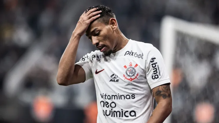 SP - SAO PAULO - 01/08/2023 - COPA SUL-AMERICANA 2023, CORINTHIANS X NEWELLS OLD BOYS - Ruan Oliveira jogador do Corinthians lamenta chance perdida durante partida contra o Newells Old Boys no estadio Arena Corinthians pelo campeonato Copa Sul-Americana 2023. Foto: Abner Dourado/AGIF