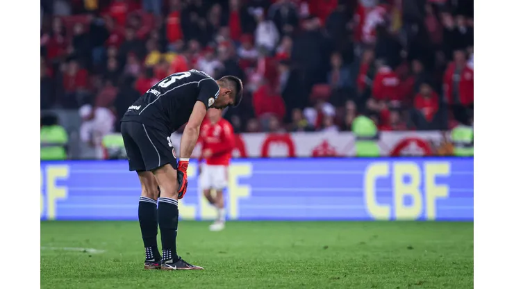 Situação de Rochet AZEDA no rival e gremistas vão de deboche - Foto: Maxi Franzoi/AGIF