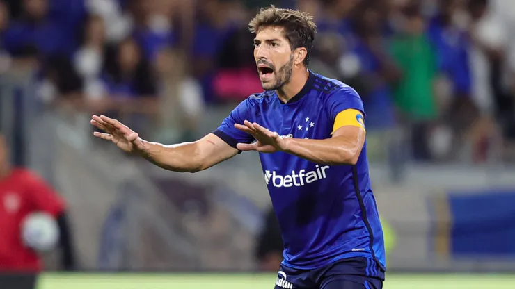 MG - BELO HORIZONTE - 06/08/2023 - BRASILEIRO A 2023, CRUZEIRO X BOTAFOGO - Lucas Silva jogador do Cruzeiro durante partida contra o Botafogo no estadio Mineirao pelo campeonato Brasileiro A 2023. Foto: Gilson Lobo/AGIF