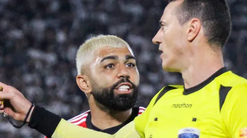 Photo by Christian Alvarenga/Getty Images - Gabigol caiu na Libertadores