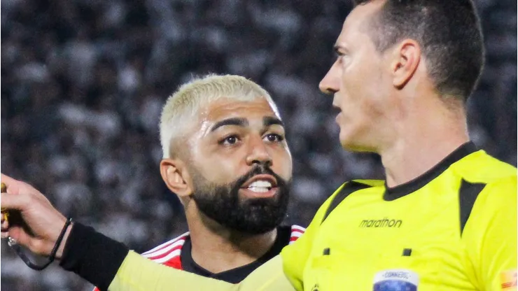 Photo by Christian Alvarenga/Getty Images - Gabigol caiu na Libertadores