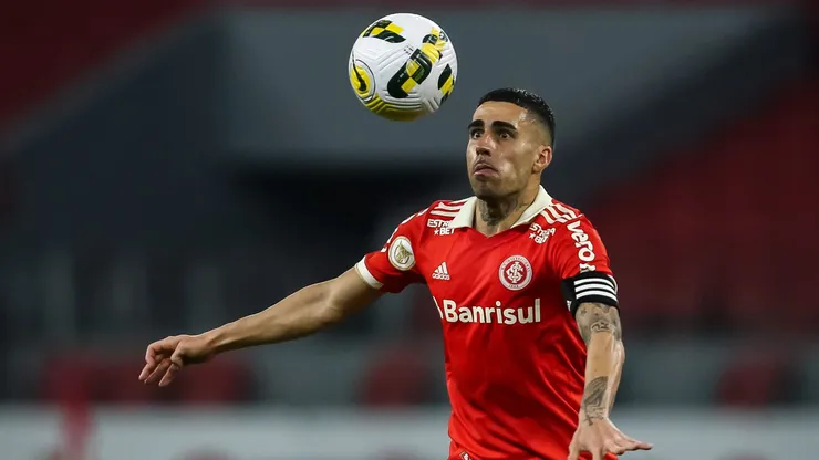 RS - Porto Alegre - 14/08/2022 - BRASILEIRO A 2022, INTERNACIONAL X FLUMINENSE - Gabriel jogador do Internacional durante partida contra o Fluminense no estadio Beira-Rio pelo campeonato Brasileiro A 2022. Foto: Pedro H. Tesch/AGIF