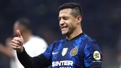 MILAN, ITALY - DECEMBER 12: Alexis Sanchez of Internazionale winks as he gives a thumbs up during the Serie A match between FC Internazionale and Cagliari Calcio at Stadio Giuseppe Meazza on December 12, 2021 in Milan, Italy. (Photo by Marco Luzzani/Getty Images)