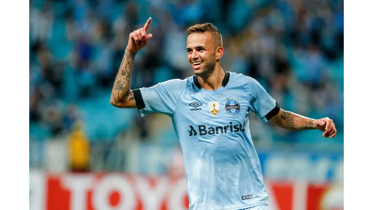 CRAVOU: Luan surpreende não treinos e tem retorno antecipado no Grêmio - Foto: Lucas Uebel/Getty Images)