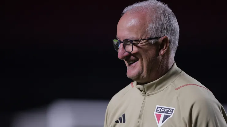 SP - SAO PAULO - 21/06/2023 - BRASILEIRO A 2023, SAO PAULO X ATHLETICO-PR - Dorival Junior tecnico do Sao Paulo durante partida contra o Athletico-PR no estadio Morumbi pelo campeonato BRASILEIRO A 2023. Foto: Ettore Chiereguini/AGIF