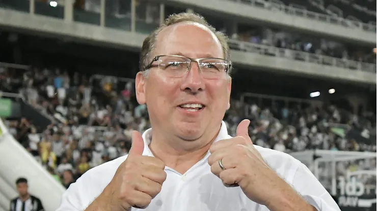 RJ - RIO DE JANEIRO - 10/06/2023 - BRASILEIRO A 2023, BOTAFOGO X FORTALEZA - John Textor dono do Botafogo durante partida contra o Fortaleza no estadio Engenhao pelo campeonato BRASILEIRO A 2023. Foto: Thiago Ribeiro/AGIF