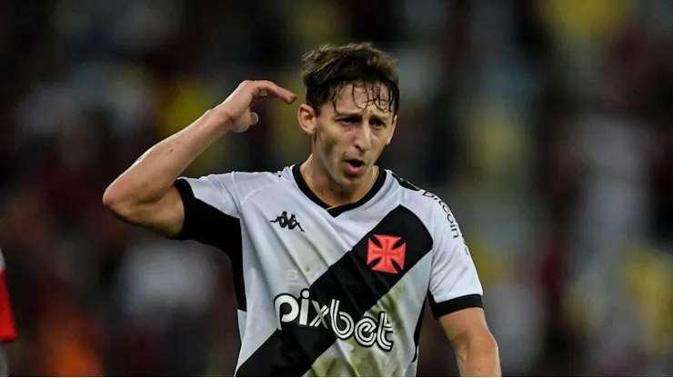 Galarza em ação justamente contra o Flamengo