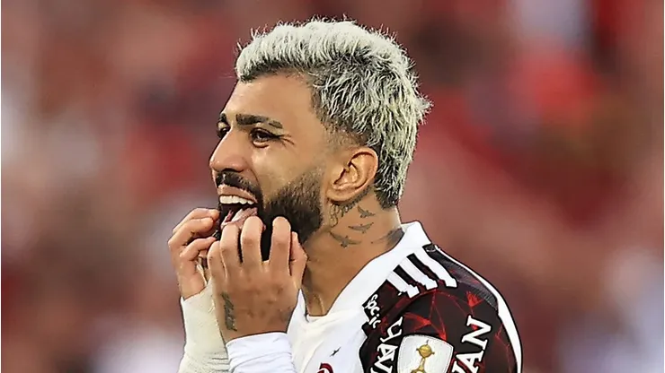 Copa CONMEBOL Libertadores 2021 between Palmeiras and Flamengo at Centenario Stadium on November 27, 2021 in Montevideo, Uruguay. (Photo by Buda Mendes/Getty Images)