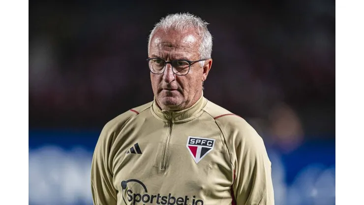Foto: Divulgação/Twitter São Paulo. Dorival em jogo de São Paulo x San Lorenzo