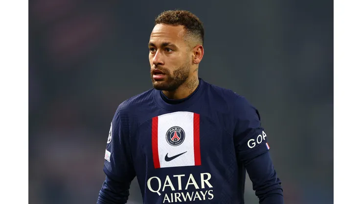 Clive Rose/Getty Images. Ex-jogador inglês traz declaração polêmica sobre Neymar na PL