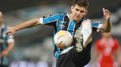 PROBLEMÃO! Kannemann volta, mas Renato perde titular em treino do Grêmio - Foto: Silvio Avila - Pool/Getty Images)