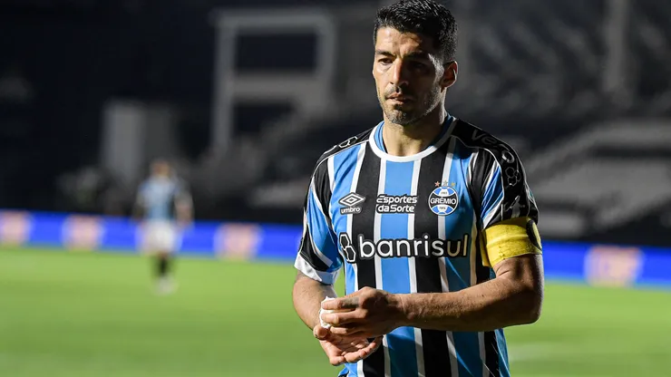 Foto: Thiago Ribeiro/AGIF - Suárez; uruguaio pode ganhar novo companheiro de ataque no Grêmio