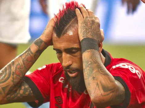 Torcida do Flamengo detona Vidal após eliminação na Libertadores