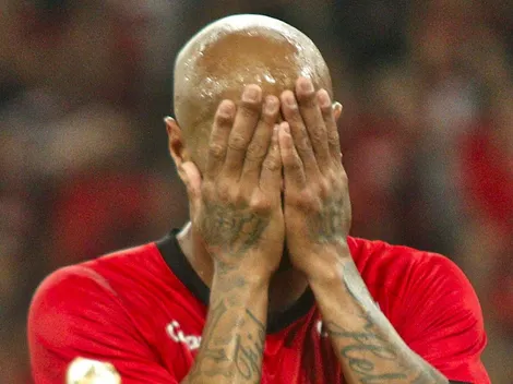 Torcida do Athletico deixa Thiago Heleno de lado para detonar culpados pela eliminação