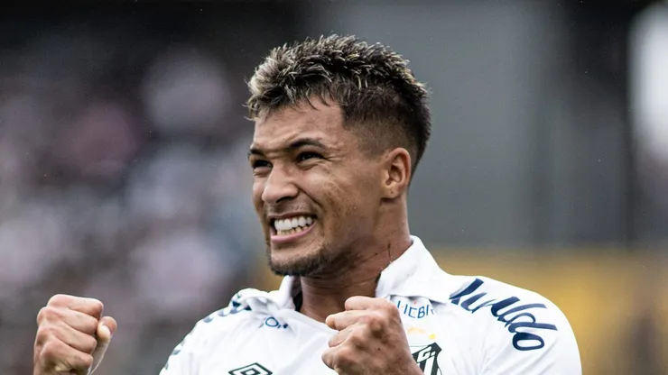 SP - SANTOS - 19/02/2023 - PAULISTA 2023, SANTOS X PORTUGUESA - Marcos Leonardo jogador do Santos comemora seu gol durante partida contra o Portuguesa no estadio Vila Belmiro pelo campeonato Paulista 2023. Foto: Abner Dourado/AGIF