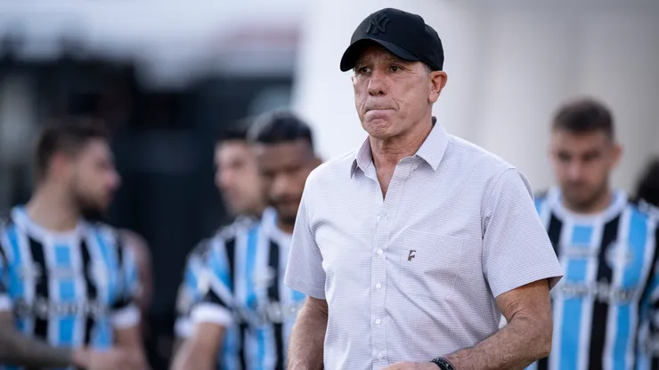Foto: Jorge Rodrigues/AGIF - Renato: técnico faltou a treino do Grêmio