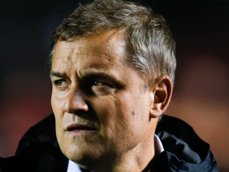 “Vai vestir novamente a camisa do Peixão”; Ele está de volta ao Santos e Aguirre fica feliz