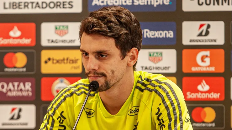RJ - Rio de Janeiro - 19/11/2019 - Coletiva de imprensa Flamengo - Rodrigo Caio (camisa 03) do Flamengo durante coletiva de imprensa antes do treino da equipe no CT Ninho do Urubu Foto: Allan Carvalho/AGIF