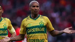 Foto: Maxi Franzoi/AGIF - Deyverson: jogador provocou os atacantes do Flamengo