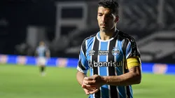 RJ - RIO DE JANEIRO - 06/08/2023 - BRASILEIRO A 2023, VASCO X GREMIO - Luis Suarez jogador do Gremio lamenta derrota ao final da partida contra o Vasco no estadio Sao Januario pelo campeonato Brasileiro A 2023. Foto: Thiago Ribeiro/AGIF