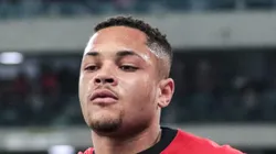 PR - CURITIBA - 16/07/2023 - BRASILEIRO A 2023, ATHLETICO-PR X BAHIA - Vitor Roque jogador do Athletico-PR comemora seu gol durante partida contra o Bahia no estadio Arena da Baixada pelo campeonato Brasileiro A 2023. Foto: Robson Mafra/AGIF