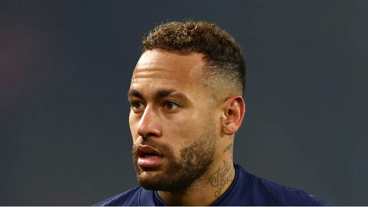 PARIS, FRANCE - FEBRUARY 14: Neymar of Paris Saint-Germain looks on during the UEFA Champions League round of 16 leg one match between Paris Saint-Germain and FC Bayern Muenchen at Parc des Princes on February 14, 2023 in Paris, France. (Photo by Clive Rose/Getty Images)