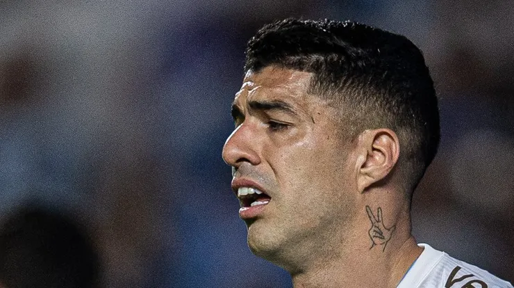 AC - GOIANIA - 30/07/2023 - BRASILEIRO A 2023, GOIAS X GREMIO - Suarez jogador do Gremio durante partida contra o Goias no estadio Serrinha pelo campeonato Brasileiro A 2023. Foto: Isabela Azine/AGIF