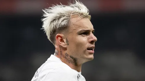 Foto: Fernando Moreno/AGIF - Róger Guedes deixou o Corinthians