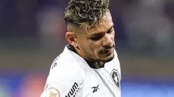 Foto: Gilson Lobo/AGIF - Tiquinho Soares preocupou seus torcedores