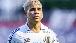 Foto: Marcello Zambrana/AGIF - Soteldo está afastado no Santos