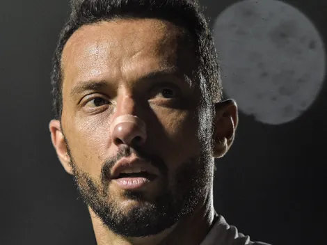 Vasco ‘age na calada’ e tenta meia argentino após não de brasileiro