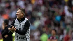 RJ - RIO DE JANEIRO - 29/07/2023 - BRASILEIRO A 2023, FLUMINENSE X SANTOS - Paulo Turra tecnico do Santos durante partida contra o Fluminense no estadio Maracana pelo campeonato Brasileiro A 2023. Foto: Thiago Ribeiro/AGIF