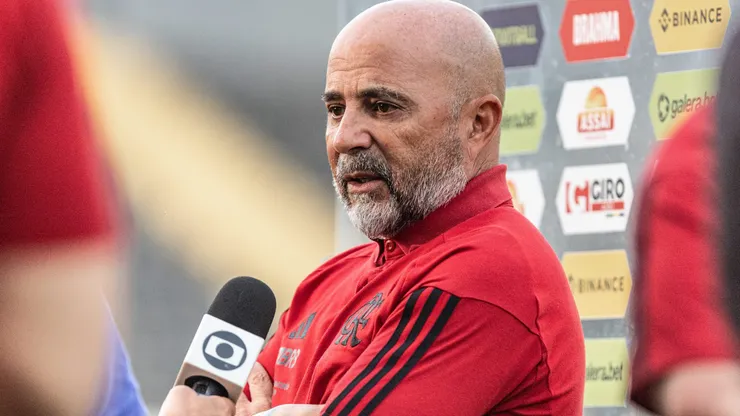 SP - SANTOS - 25/06/2023 - BRASILEIRO A 2023, SANTOS X FLAMENGO - Jorge Sampaoli tecnico do Flamengo durante partida contra o Santos no estadio Vila Belmiro pelo campeonato BRASILEIRO A 2023. Foto: Abner Dourado/AGIF