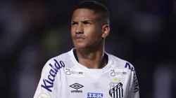 SP - SANTOS - 20/05/2023 - BRASILEIRO A 2023, SANTOS X PALMEIRAS - Angelo jogador do Santos durante partida contra o Palmeiras no estadio Vila Belmiro pelo campeonato BRASILEIRO A 2023. Foto: Ettore Chiereguini/AGIF