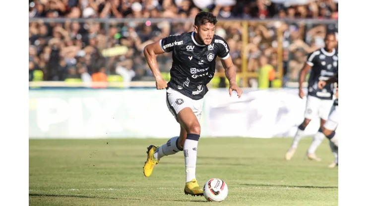 Foto: Fernando Torres/AGIF- Paulinho Curuá será desfalque na próxima partida