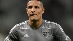 MG - BELO HORIZONTE - 08/07/2023 - BRASILEIRO A 2023, ATLETICO-MG X CORINTHIANS - Guilherme Arana jogador do Atletico-MG durante aquecimento antes da partida contra o Corinthians no estadio Mineirao pelo campeonato Brasileiro A 2023. Foto: Gilson Lobo/AGIF