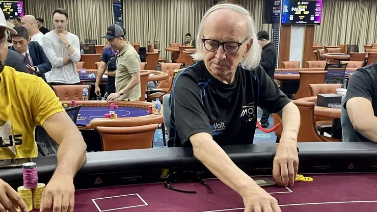 Miroslaw Klys em competição no Vietnã (Foto: Reprodução/WPT Prime Vietnã)