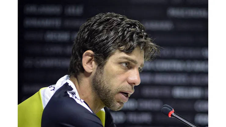Juninho Pernambucano vem sendo pedido por milhares de vascaínos para assumir direção de futebol em São Januário