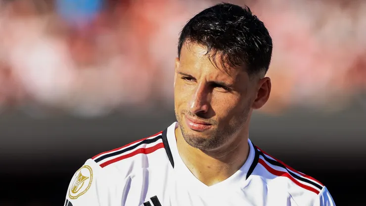 SP - SAO PAULO - 16/07/2023 - BRASILEIRO A 2023, SAO PAULO X SANTOS - Calleri jogador do Sao Paulo durante partida contra o Santos no estadio Morumbi pelo campeonato Brasileiro A 2023. Foto: Marcello Zambrana/AGIF