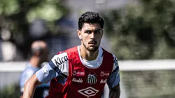 Foto: Raul Baretta/ Santos FC - João Basso em treino desta quarta-feira (2)