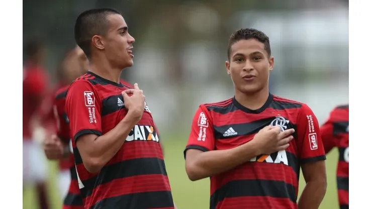 Foto: Divulgação/Flickr Flamengo. Rubro Negro valoriza base e garante cofres cheios com vendas