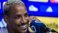 Foto: Divulgação/Cruzeiro - Matheus Pereira aprontou com sua habilidade em treino desta 4ª no Cruzeiro