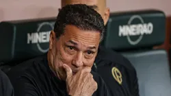 MG - BELO HORIZONTE - 08/07/2023 - BRASILEIRO A 2023, ATLETICO-MG X CORINTHIANS - Vanderlei Luxemburgo tecnico do Corinthians durante partida contra o Atletico-MG no estadio Mineirao pelo campeonato Brasileiro A 2023. Foto: Gilson Lobo/AGIF