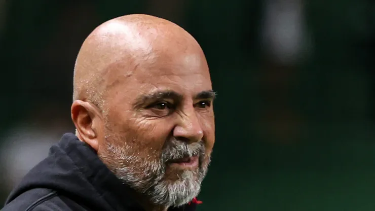 MG - BELO HORIZONTE - 29/07/2023 - BRASILEIRO A 2023, ATLETICO-MG X FLAMENGO - Jorge Sampaoli tecnico do Flamengo durante partida contra o Atletico-MG no estadio Independencia pelo campeonato Brasileiro A 2023. Foto: Gilson Lobo/AGIF