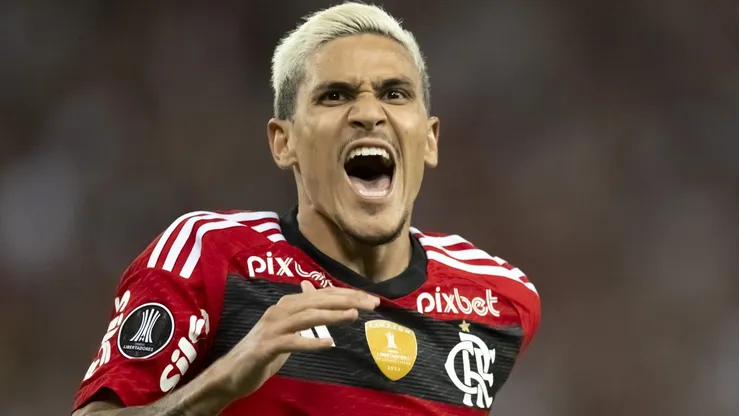 Foto: Jorge Rodrigues/AGIF- Pedro jogador do Flamengo comemora seu gol durante partida contra o Aucas no estadio Maracana pelo campeonato Libertadores 2023.