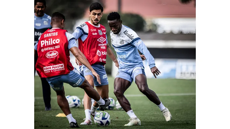 Foto: Raul Baretta/ Santos FC - Novo reforçor já treina no Santos