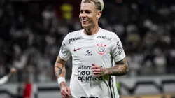 MG - BELO HORIZONTE - 08/07/2023 - BRASILEIRO A 2023, ATLETICO-MG X CORINTHIANS - Roger Guedes jogador do Corinthians comemora seu gol durante partida contra o Atletico-MG no estadio Mineirao pelo campeonato Brasileiro A 2023. Foto: Fernando Moreno/AGIF